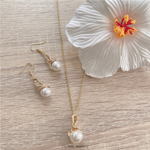 Gold Plated Shell Pearls Twist Necklace & Earrings Set #3 (White)