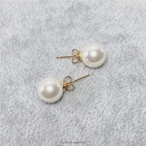 10mm Shell Pearl Stud Earrings (White)