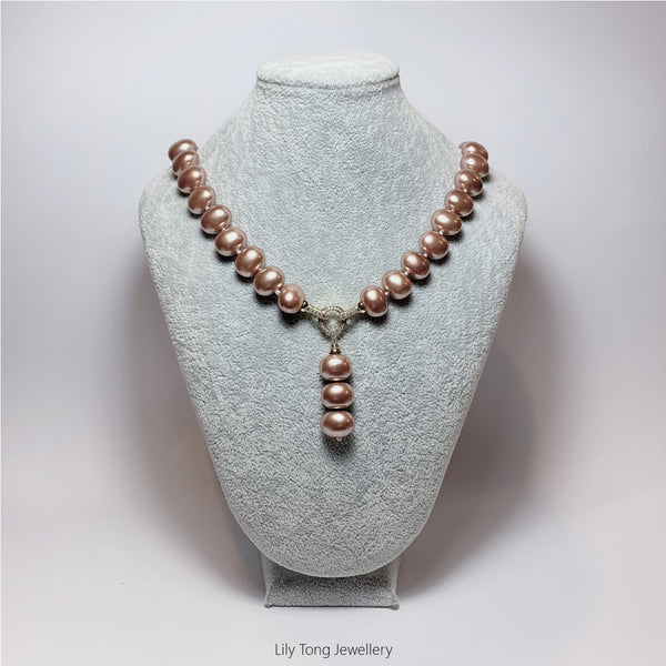 Oval Shell Pearl 3-Bead Pendant Necklace #0577