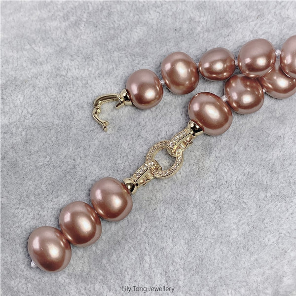 Oval Shell Pearl 3-Bead Pendant Necklace #0577