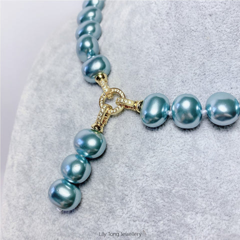 Oval Shell Pearl 3-Bead Pendant Necklace #0605