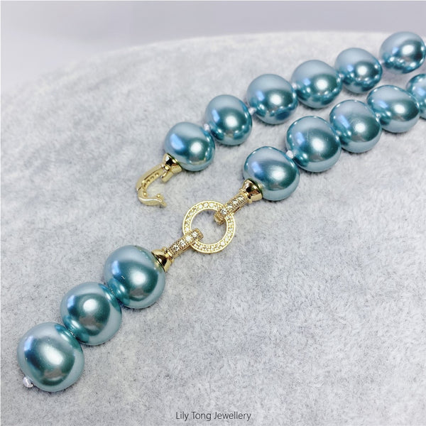 Oval Shell Pearl 3-Bead Pendant Necklace #0605