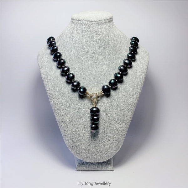 Oval Shell Pearl 3-Bead Pendant Necklace #0573