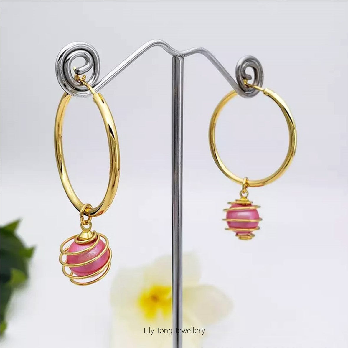 Hoop Earrings With Spiral Caged Pearl Pendant #0723 Pink