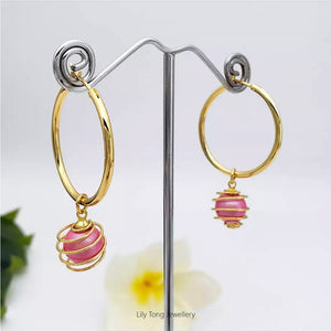 Hoop Earrings With Spiral Caged Pearl Pendant #0723 Pink