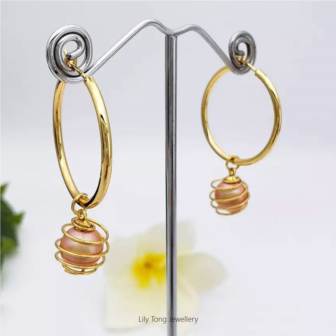 Hoop Earrings With Spiral Caged Pearl Pendant #0725 Apricot Pink