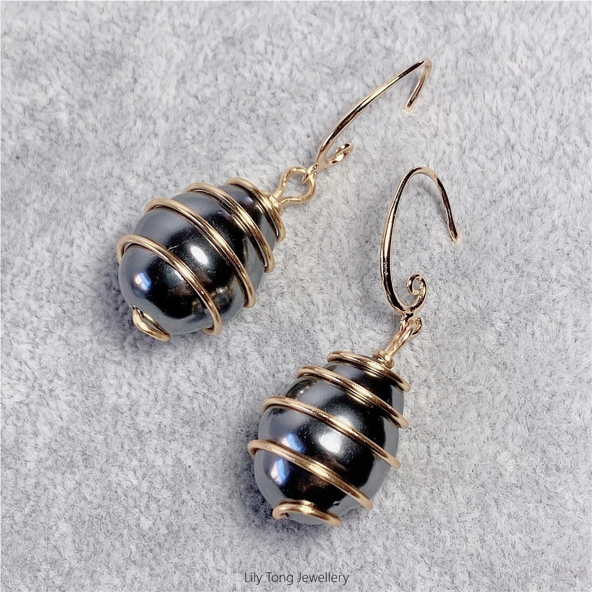 Gold-Filled Spiral Caged Shell Pearl Earrings (Glossy Dark Grey)